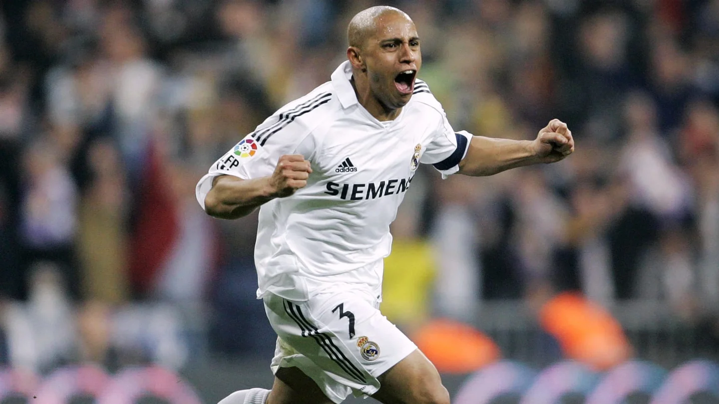 Roberto Carlos - Hậu vệ Real Madrid mang được rất nhiều thanh tích khi thi đấu cho CLB